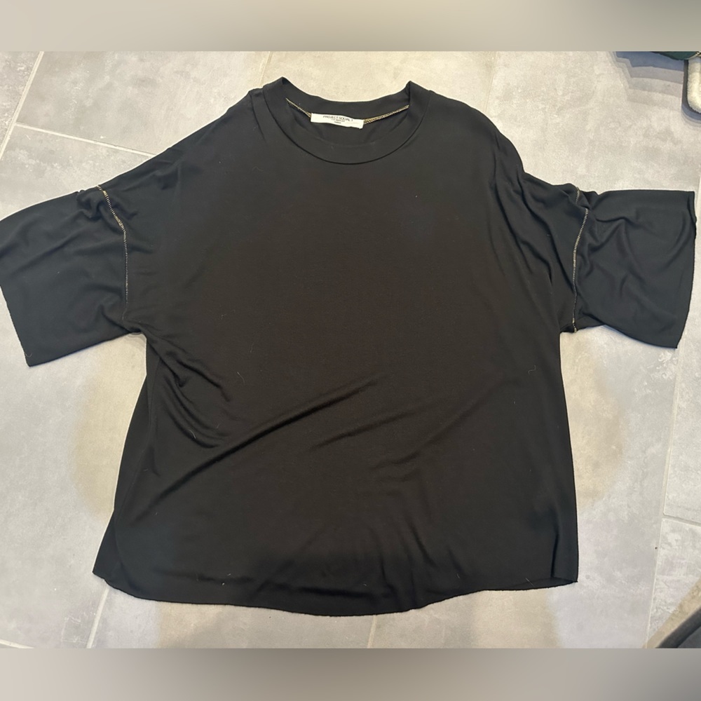 Black Tee